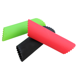 Épluche ail en silicone - t-shirt pour amateur d'ail «cecu est un champ d'ail» Le Petit Mas - Ail biologique - Points de vente Le Petit Mas : Achetez l'ail biologique du Québec Le Petit Mas, semences d'ail biologiques du Québec  des fleurs d'ail du Québec | Le Petit Mas 