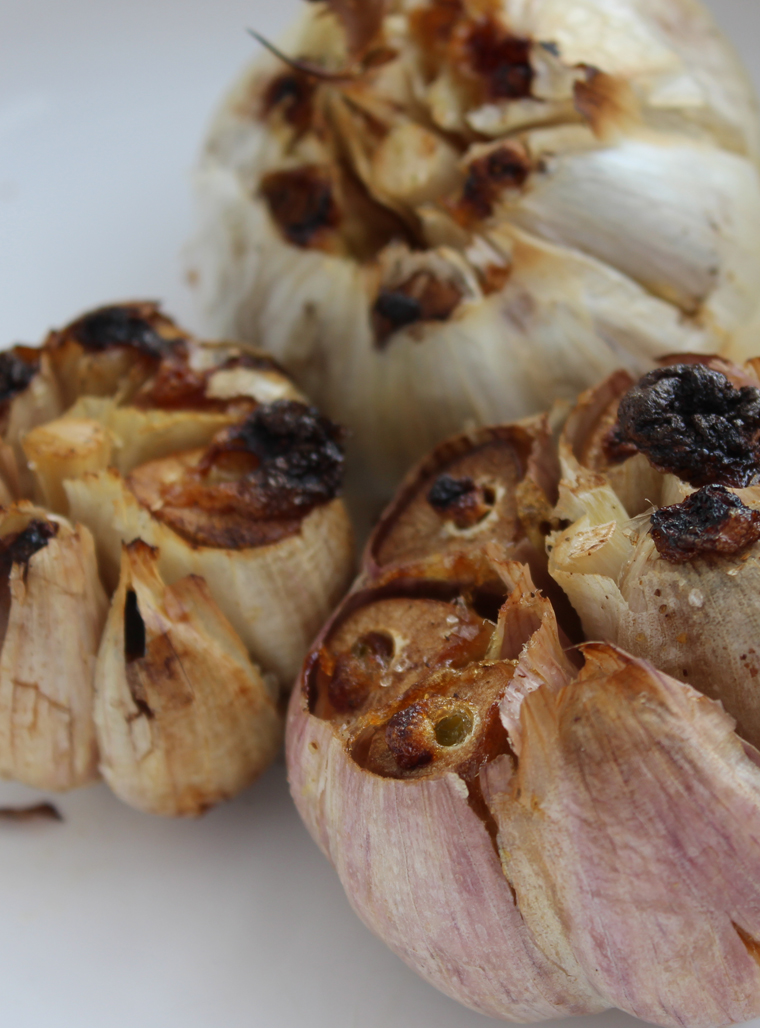 Ail du Québec confit (Glazed purple stripe) - Recette -  Recettes avec l'ail du QUébec -  Le Petit Mas producteur biologique d'ail du Québec (Canada) et de fleurs d'ail fermentées