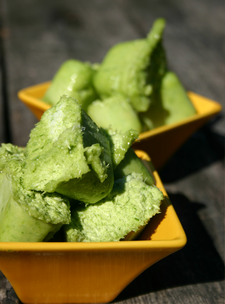 Pesto aux fleurs d'ail - Recette -  Le Petit Mas