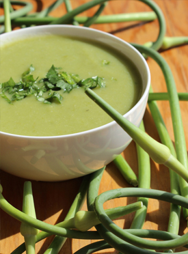 Recette de Potage aux fleurs d'ail fraiches  - Recette fleurs d'ail du Québec et ail du Québec Le Petit Mas