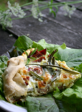 Recette de Quiche au jambon et aux fleurs d'ail fraîches - Recette fleurs d'ail du Québec et ail du Québec Le Petit Mas